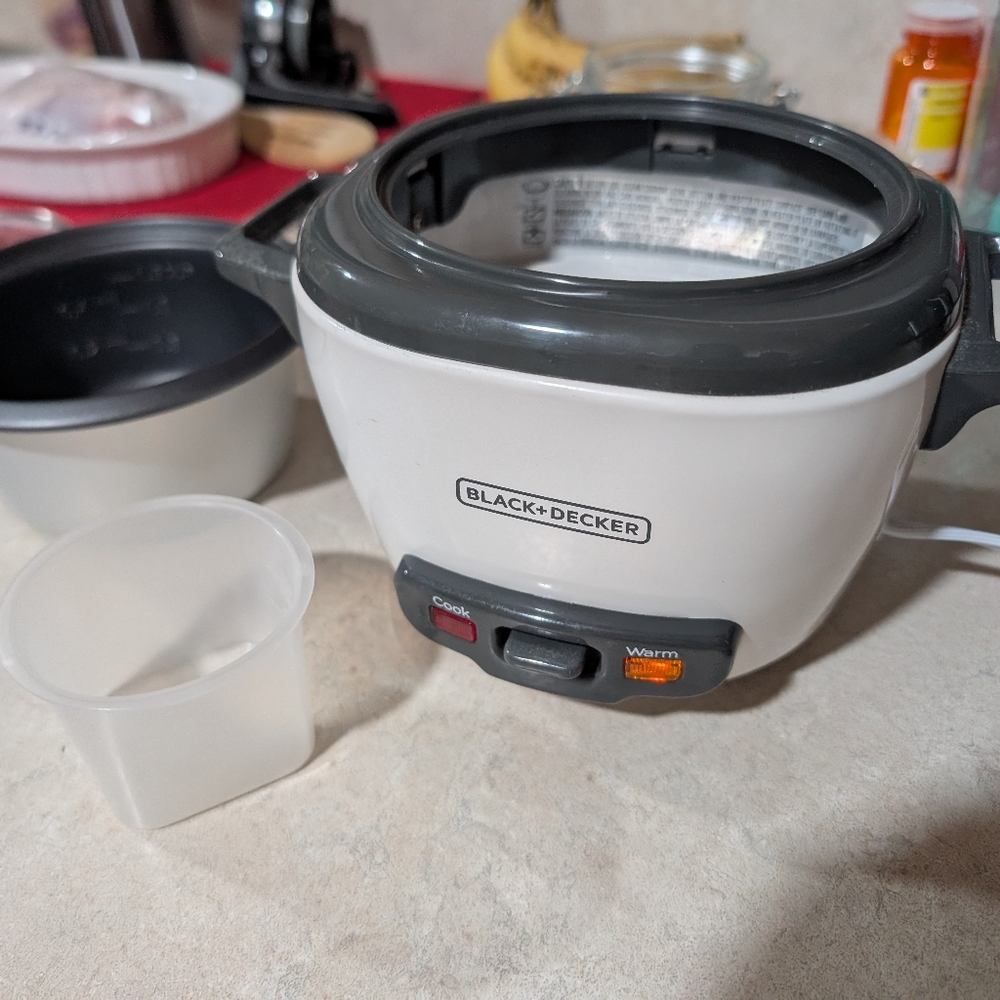 Black & Decker Rice Cooker - Picture 5 of 9